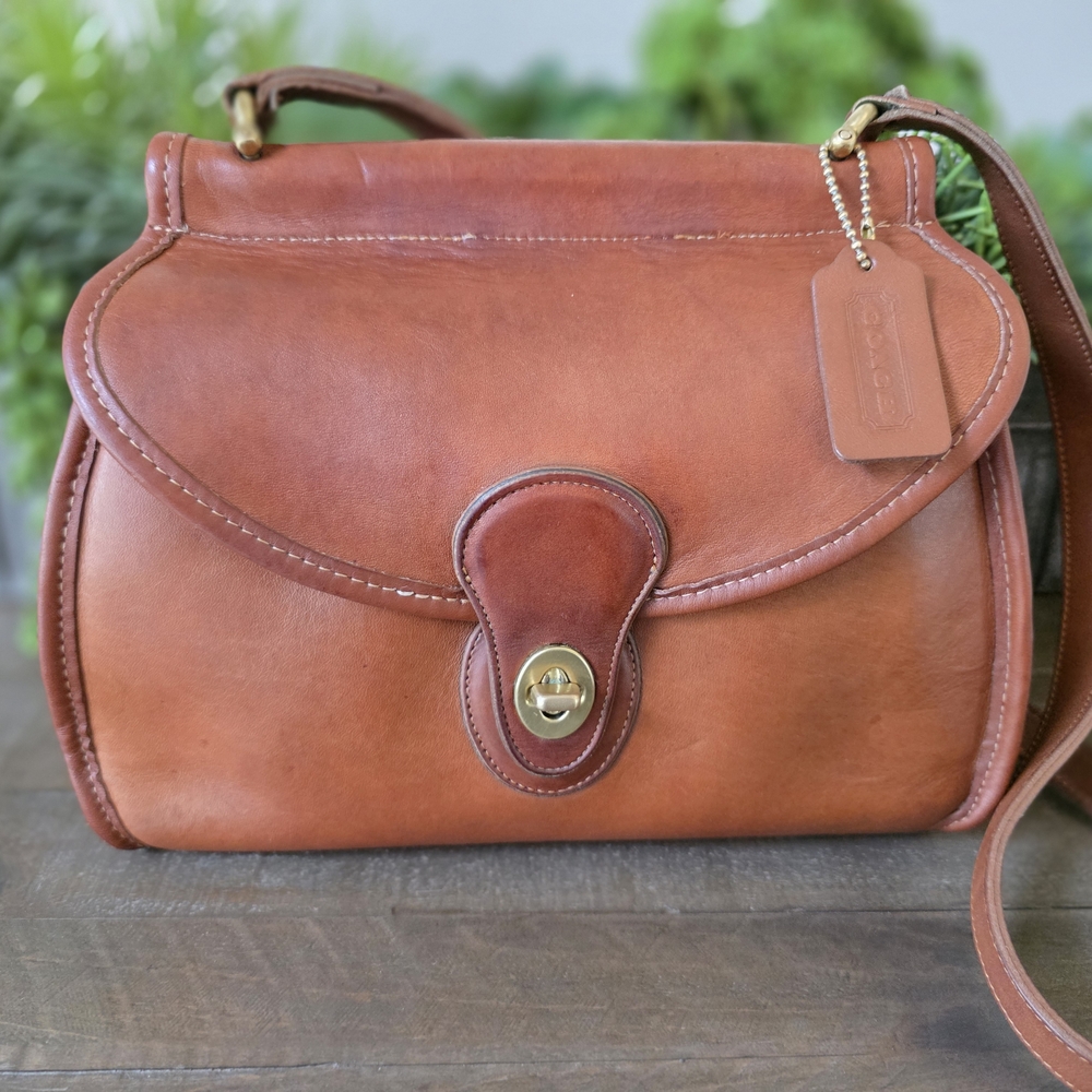 Vintage Coach Logan Crossbody/Shoulder Bag In Glovetanned British Tan Leather - Picture 2 of 14